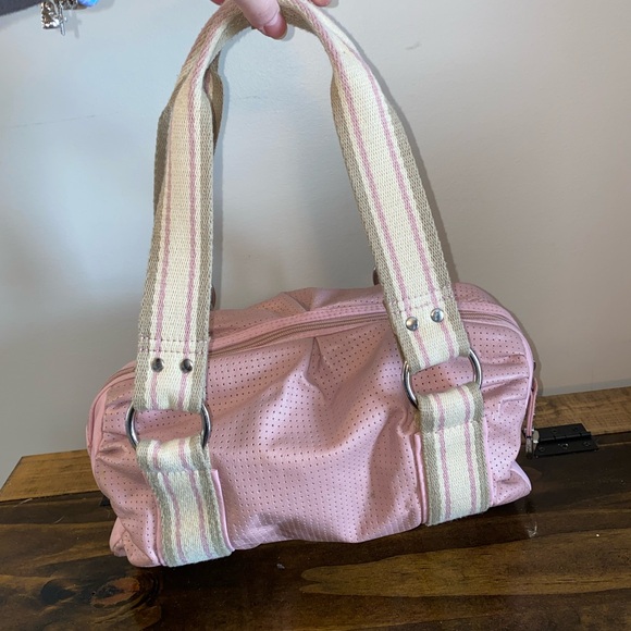 Wilson’s Leather Maxima Pink Purse - Picture 2 of 5